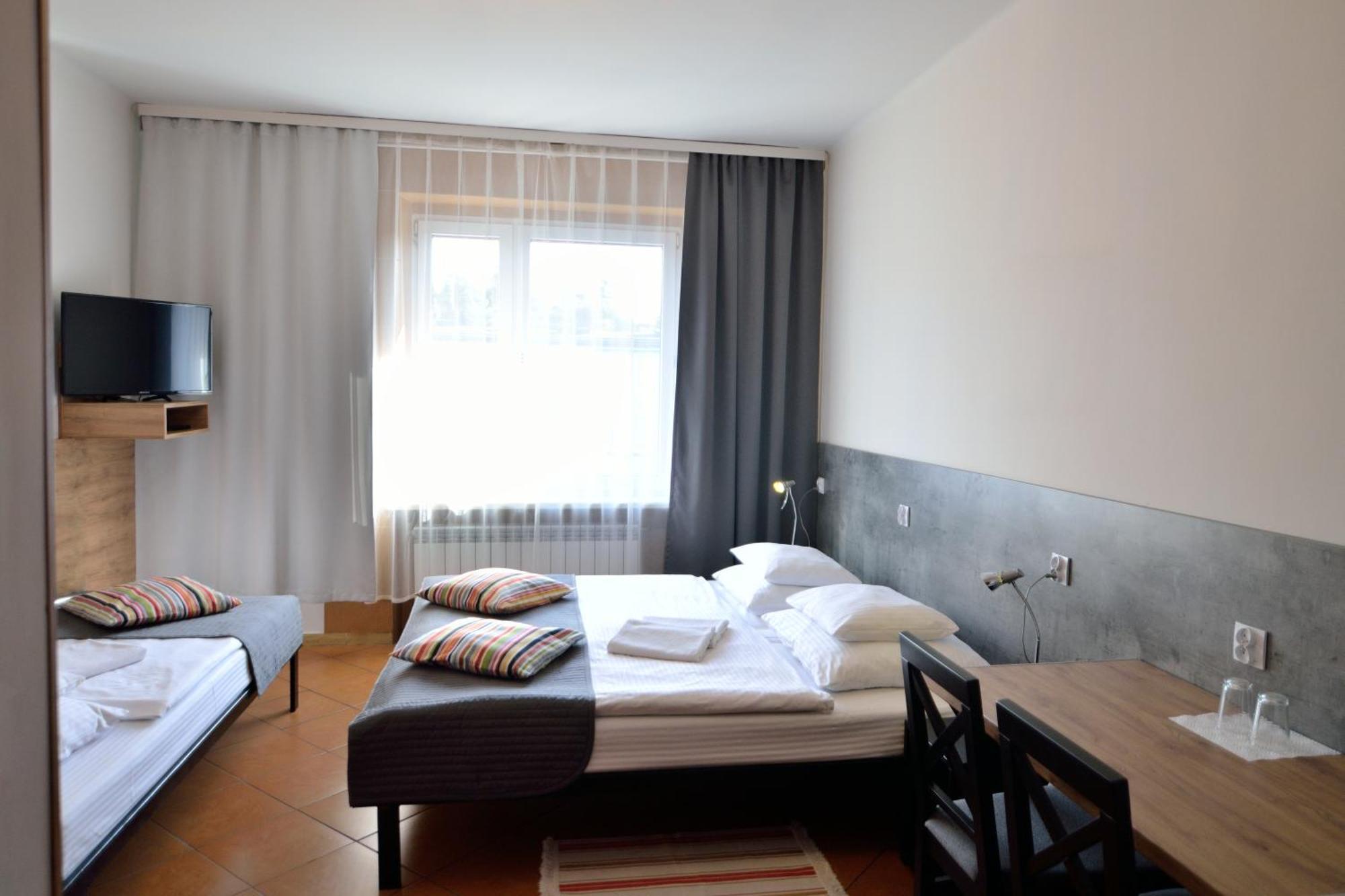 Hotel Gracja Kuznia Raciborska Экстерьер фото