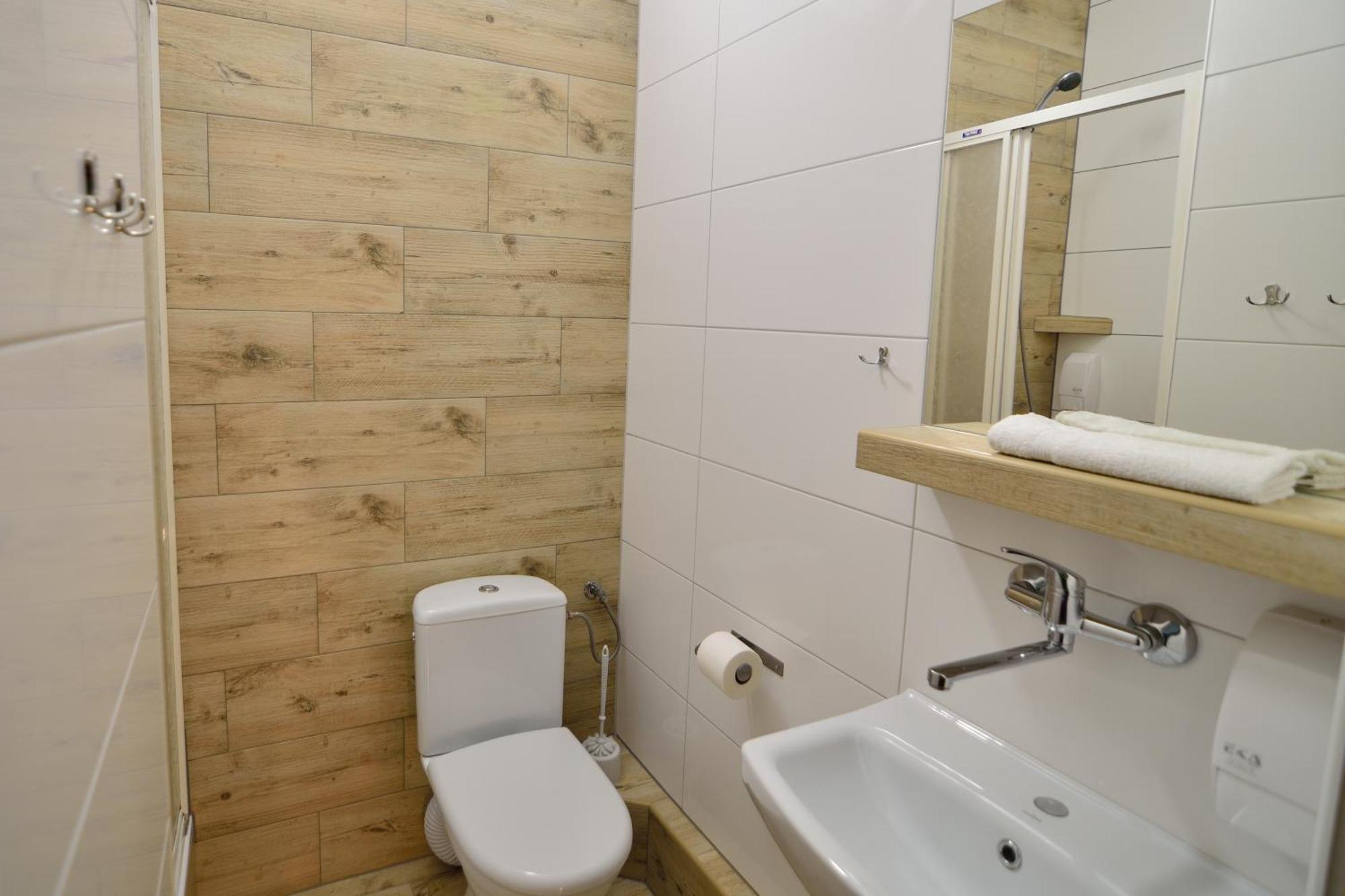 Hotel Gracja Kuznia Raciborska Экстерьер фото